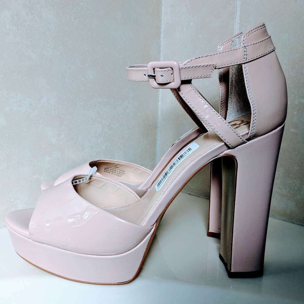 Gianni Bini Nude Block Ankle Strap Heel NWT